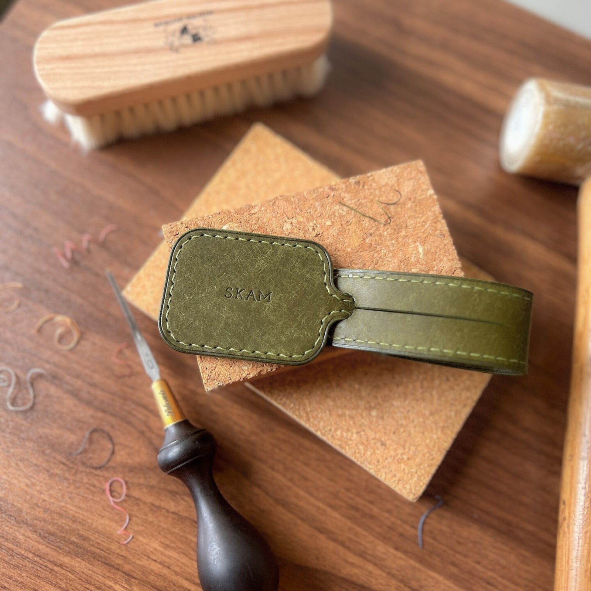 方型皮革行李牌，可刻上名字和電話 - Hato Leather